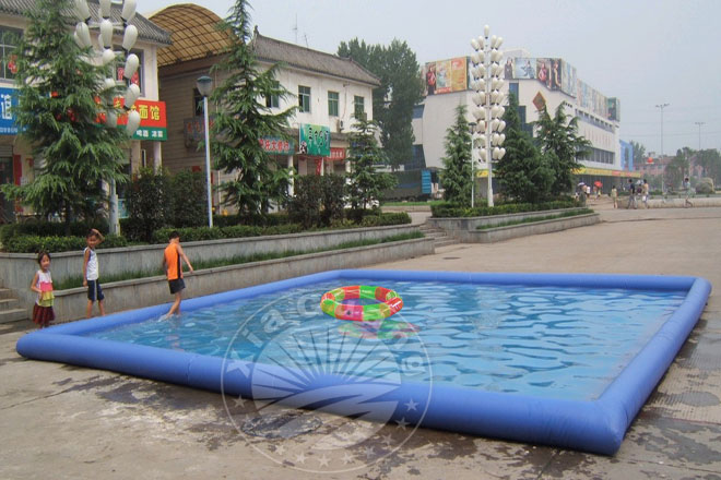 温江充气游泳池游玩